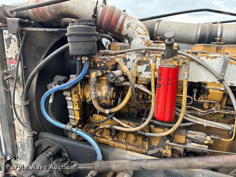 image for item EJ0394 1989 Peterbilt 379 semi truck