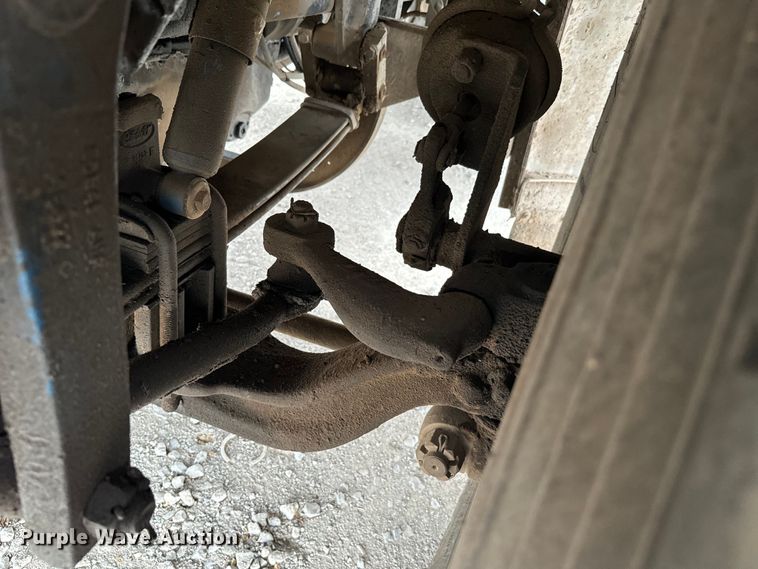 image for item EJ0394 1989 Peterbilt 379 semi truck