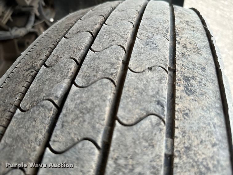 image for item EJ0394 1989 Peterbilt 379 semi truck