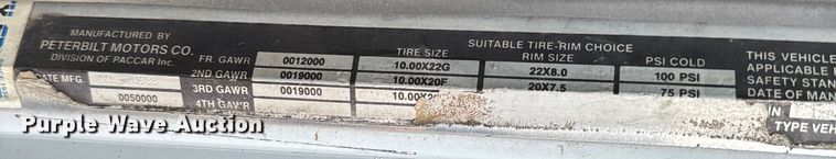 image for item EJ0394 1989 Peterbilt 379 semi truck