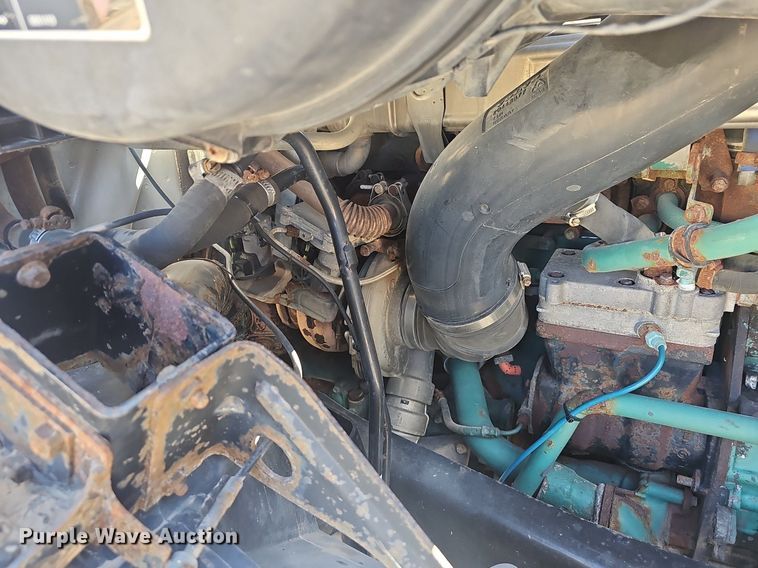 image for item EJ6206 2007 Volvo  VN semi truck