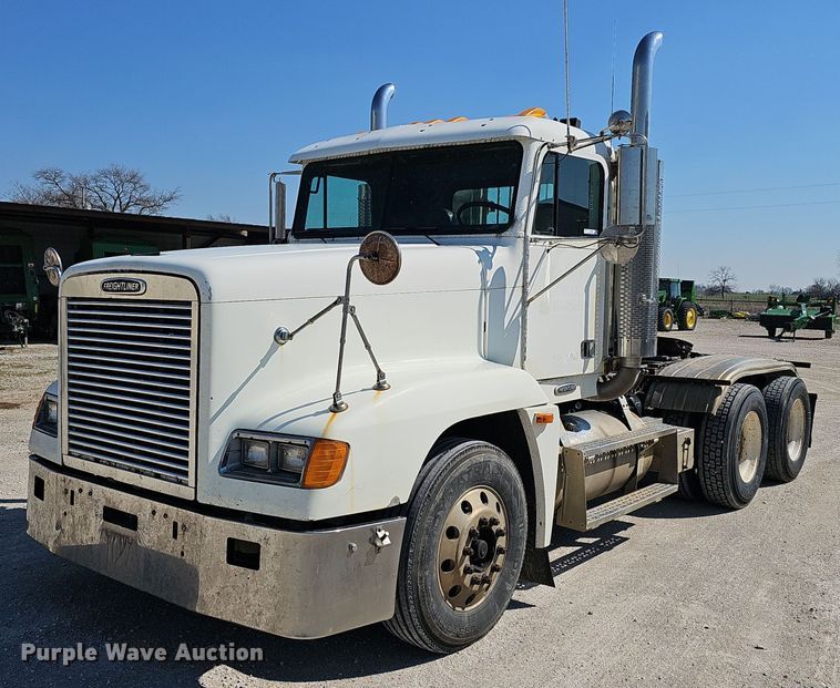 image for item EJ6209 1999 Freightliner FLD semi truck