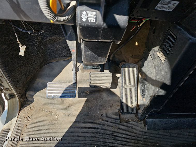 image for item EJ6209 1999 Freightliner FLD semi truck