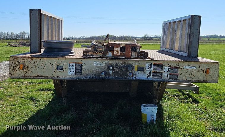 image for item EJ6256 2002 Wilson 4860TD MUV-ALL double drop deck equipment trailer