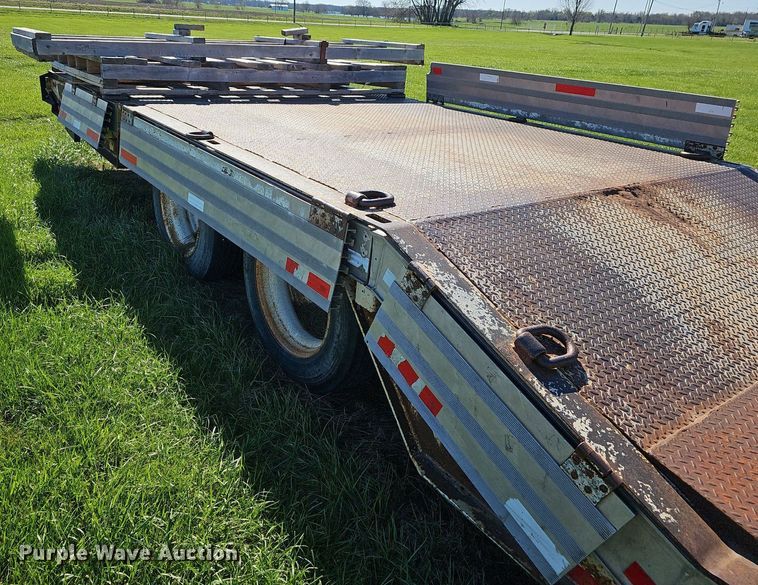 image for item EJ6256 2002 Wilson 4860TD MUV-ALL double drop deck equipment trailer