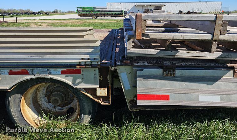 image for item EJ6256 2002 Wilson 4860TD MUV-ALL double drop deck equipment trailer