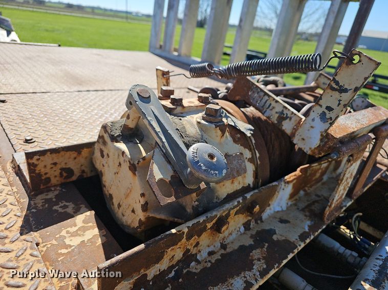 image for item EJ6256 2002 Wilson 4860TD MUV-ALL double drop deck equipment trailer