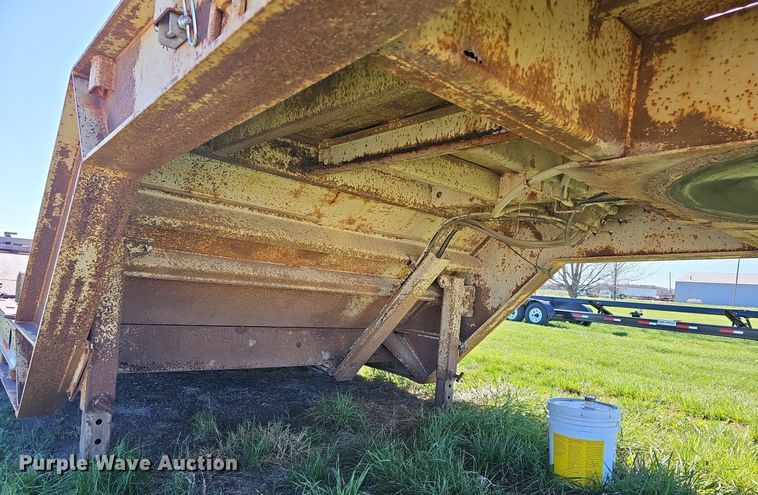 image for item EJ6256 2002 Wilson 4860TD MUV-ALL double drop deck equipment trailer