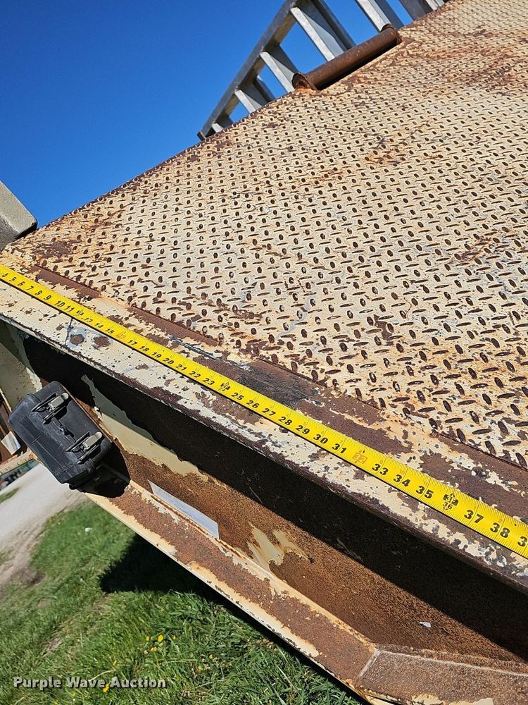 image for item EJ6256 2002 Wilson 4860TD MUV-ALL double drop deck equipment trailer