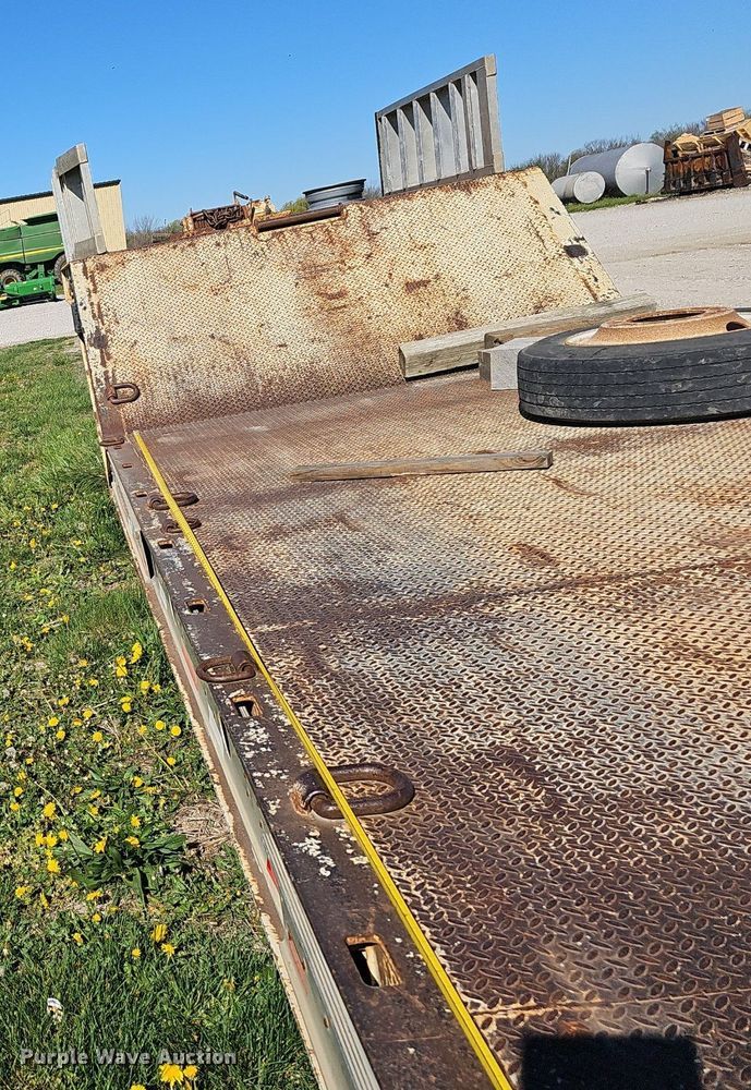 image for item EJ6256 2002 Wilson 4860TD MUV-ALL double drop deck equipment trailer