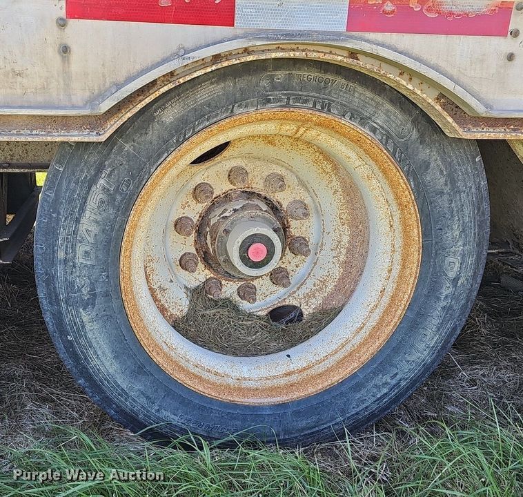 image for item EJ6256 2002 Wilson 4860TD MUV-ALL double drop deck equipment trailer