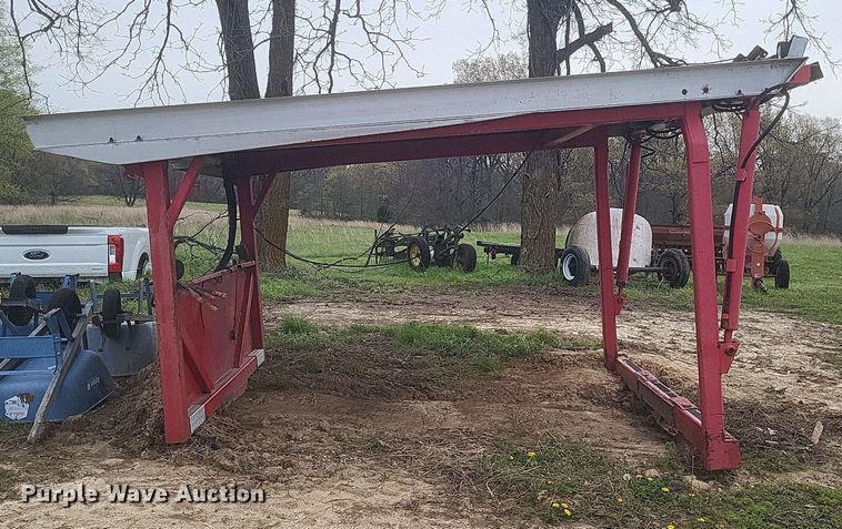 image for item EJ7856 Chevron  car carrier