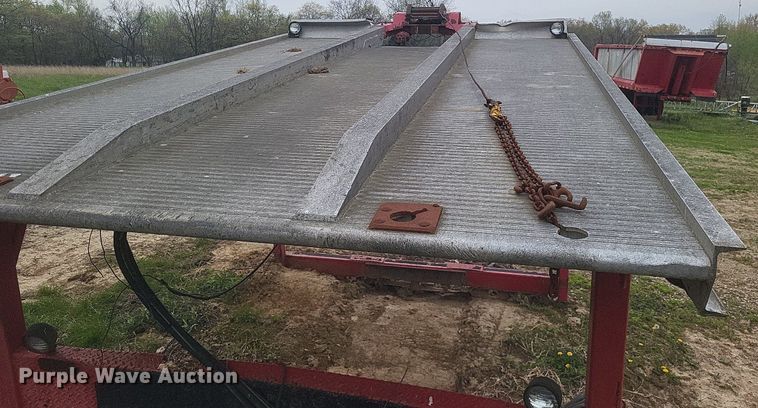 image for item EJ7856 Chevron  car carrier