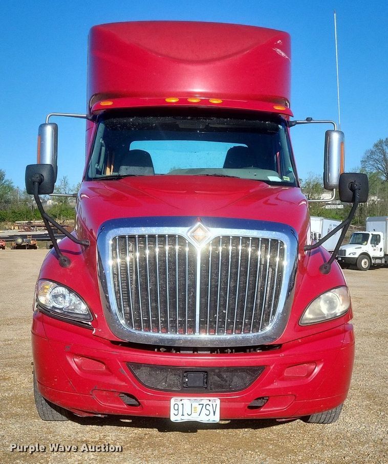 image for item EJ7905 2014 International Pro Star Plus semi truck