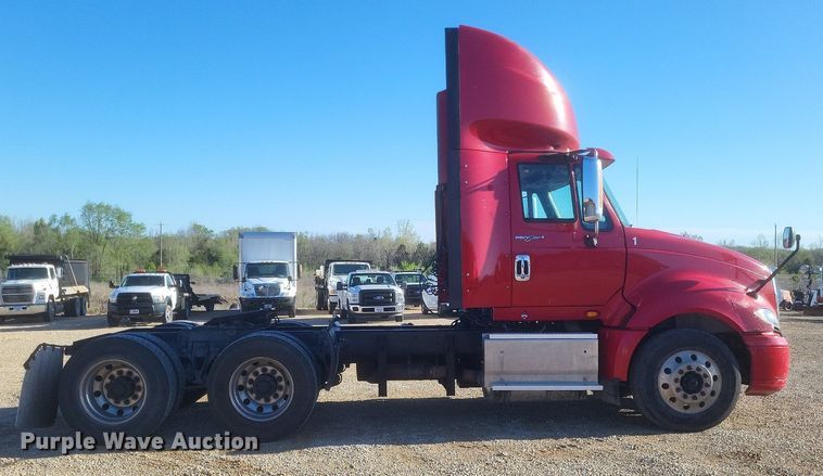 image for item EJ7905 2014 International Pro Star Plus semi truck