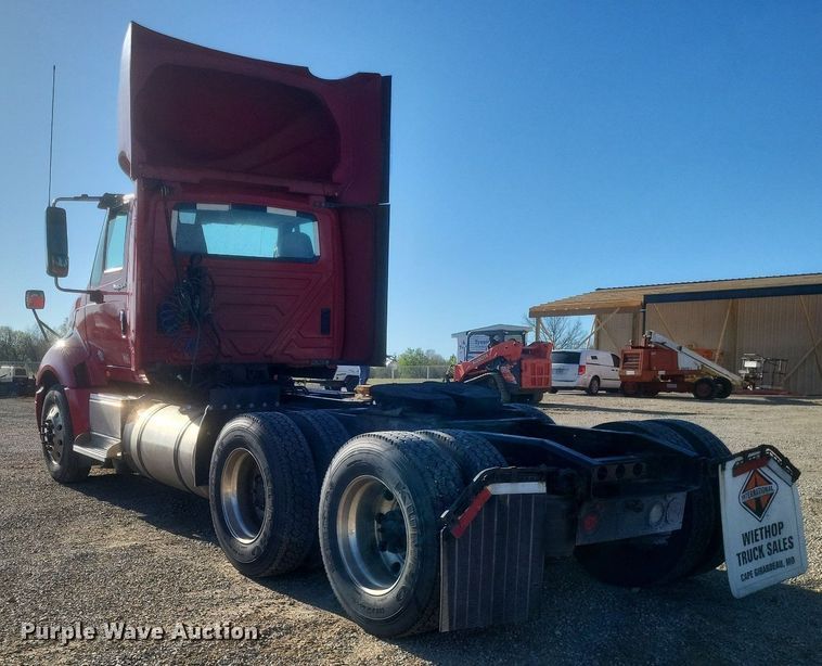 image for item EJ7905 2014 International Pro Star Plus semi truck