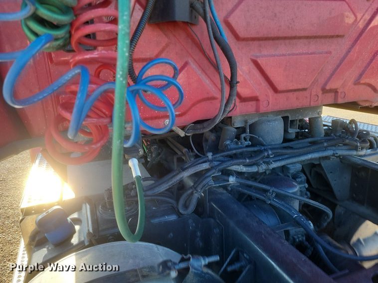 image for item EJ7905 2014 International Pro Star Plus semi truck