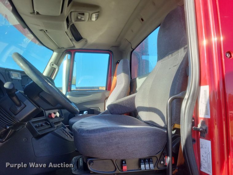 image for item EJ7905 2014 International Pro Star Plus semi truck