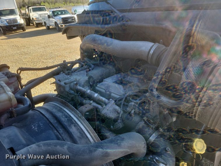 image for item EJ7905 2014 International Pro Star Plus semi truck