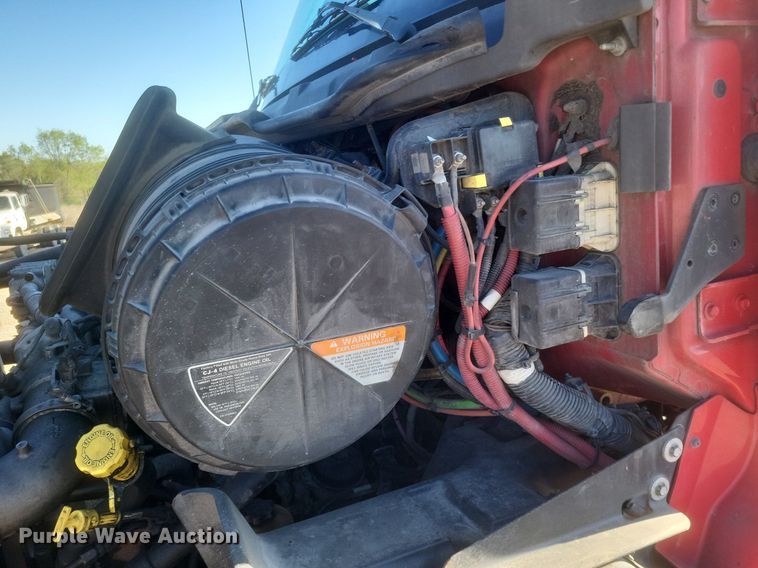 image for item EJ7905 2014 International Pro Star Plus semi truck