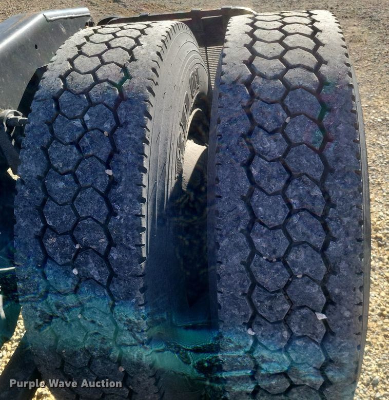 image for item EJ7905 2014 International Pro Star Plus semi truck