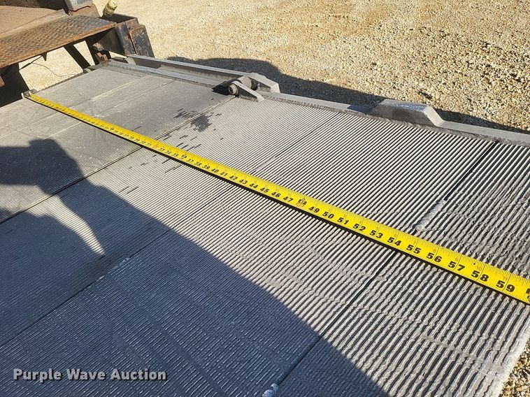 image for item EJ7906 2006 International 4300 box truck