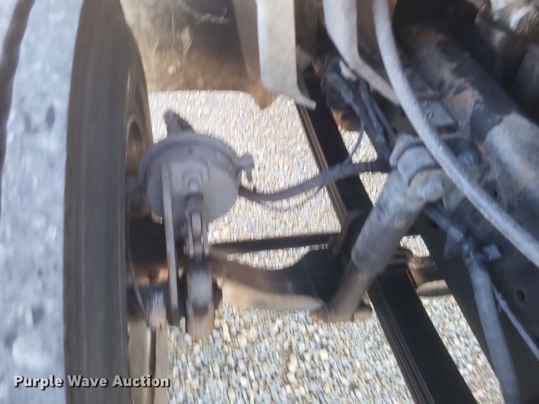 image for item EJ7906 2006 International 4300 box truck