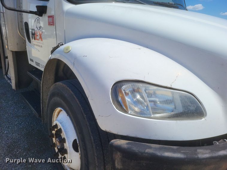 image for item EJ7907 2007 Freightliner Business Class M2 box truck