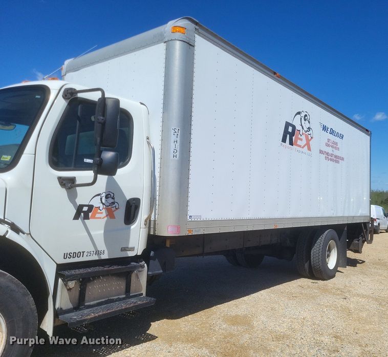 image for item EJ7907 2007 Freightliner Business Class M2 box truck