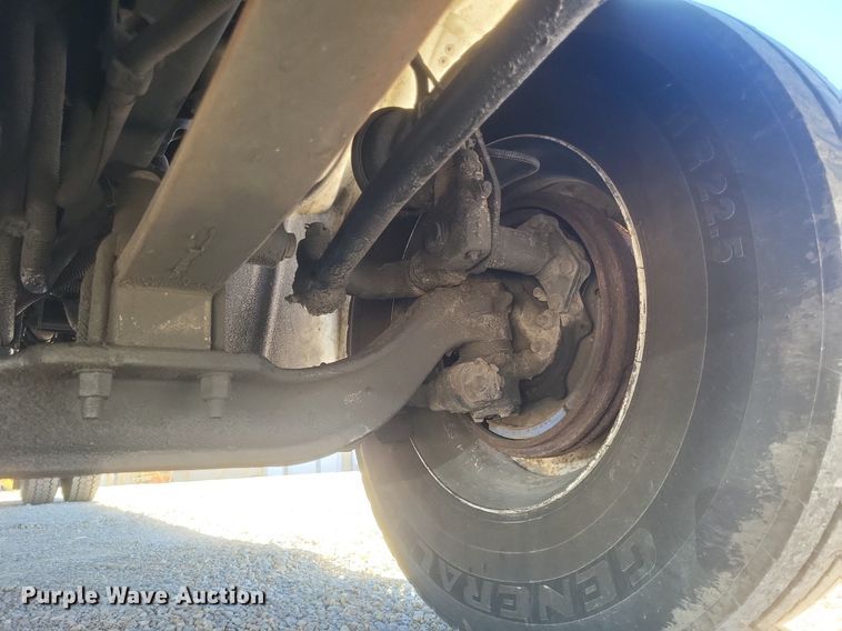 image for item EJ7907 2007 Freightliner Business Class M2 box truck