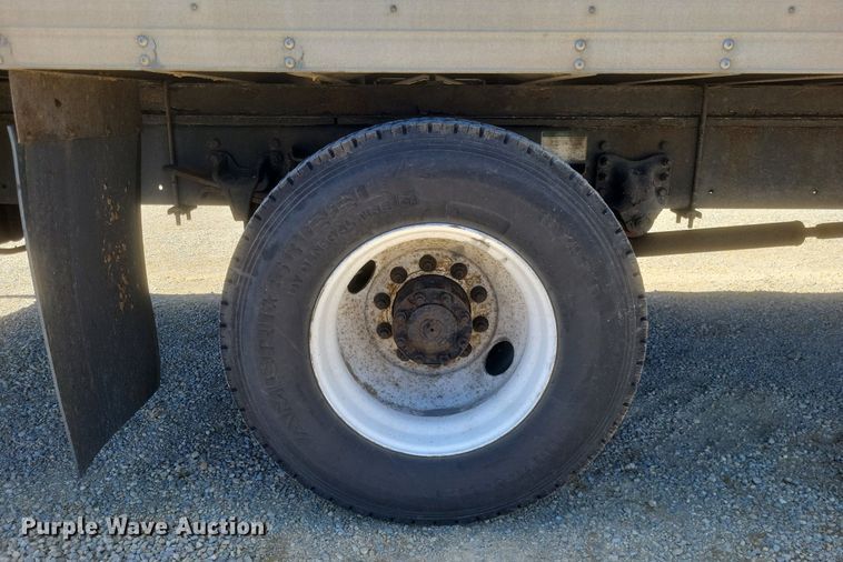 image for item EJ7907 2007 Freightliner Business Class M2 box truck