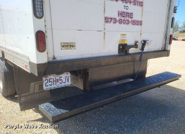 image for item EJ7908 2017 Ford E450 Super Duty  box truck