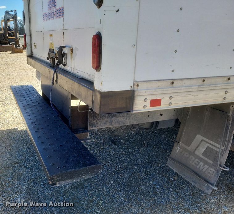 image for item EJ7908 2017 Ford E450 Super Duty  box truck