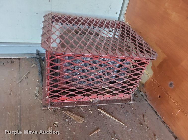 image for item EJ7908 2017 Ford E450 Super Duty  box truck