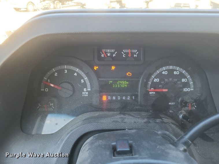 image for item EJ7908 2017 Ford E450 Super Duty  box truck