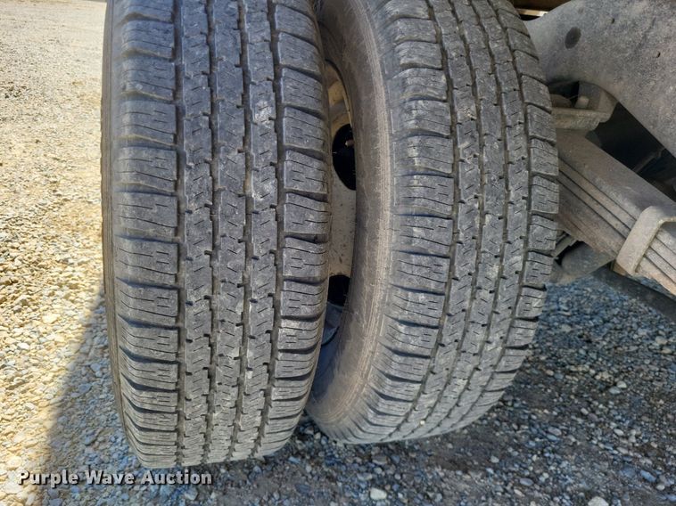 image for item EJ7908 2017 Ford E450 Super Duty  box truck