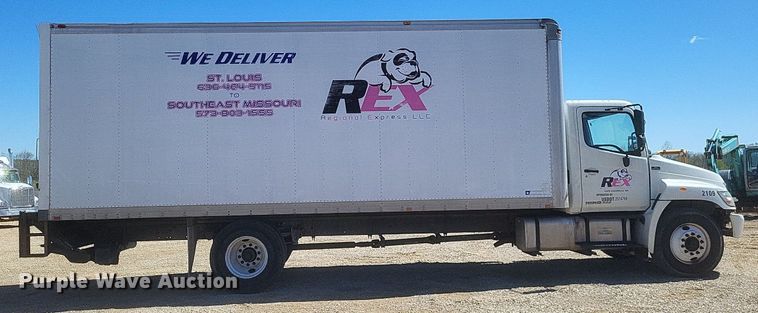 image for item EJ7909 2010 Hino 268 box truck