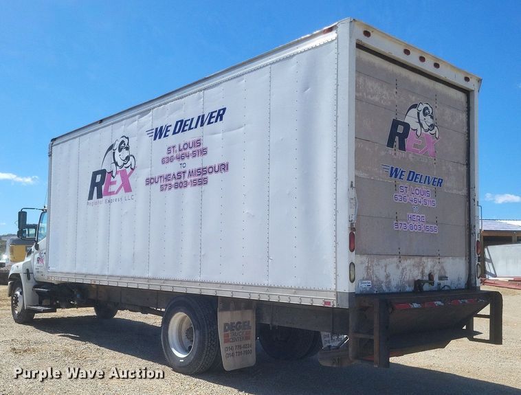 image for item EJ7909 2010 Hino 268 box truck