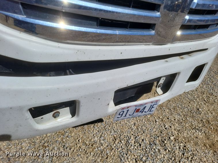 image for item EJ7909 2010 Hino 268 box truck