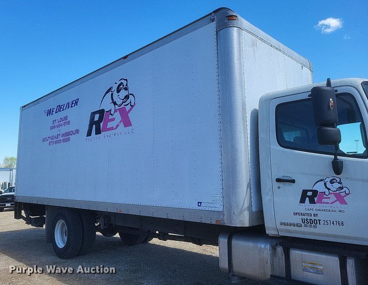 image for item EJ7909 2010 Hino 268 box truck