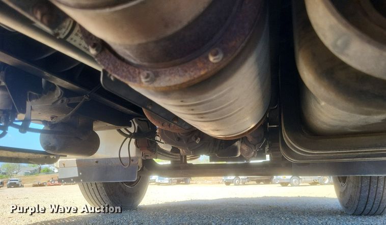 image for item EJ7909 2010 Hino 268 box truck