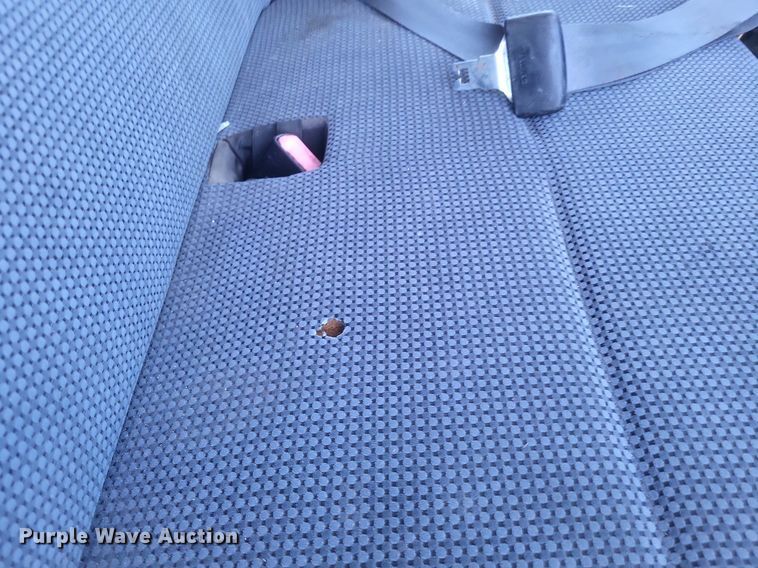 image for item EJ7909 2010 Hino 268 box truck