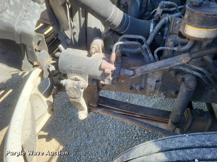 image for item EJ7909 2010 Hino 268 box truck