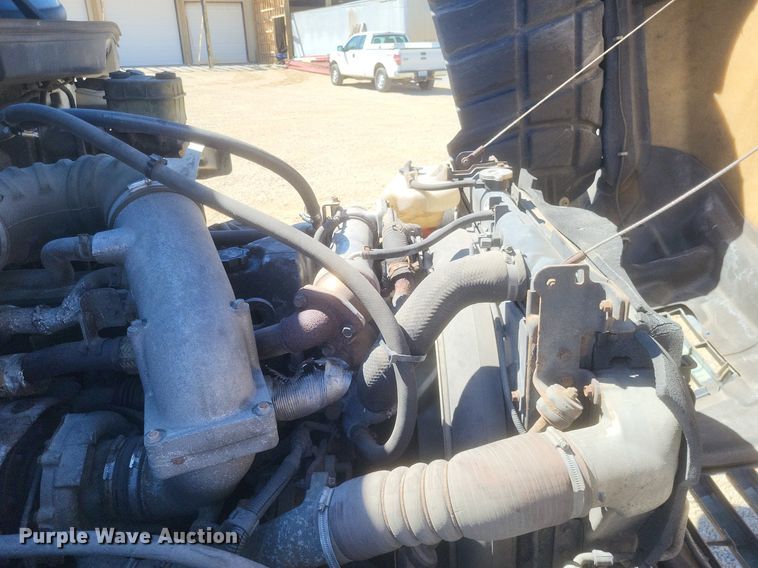 image for item EJ7909 2010 Hino 268 box truck