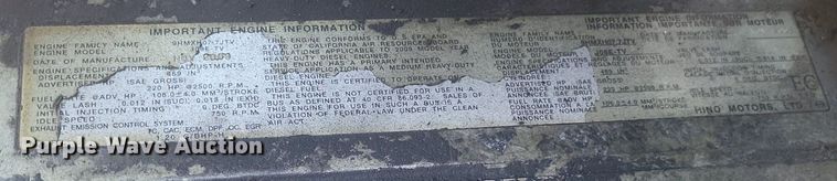 image for item EJ7909 2010 Hino 268 box truck