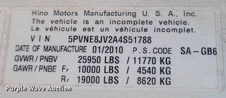 image for item EJ7909 2010 Hino 268 box truck