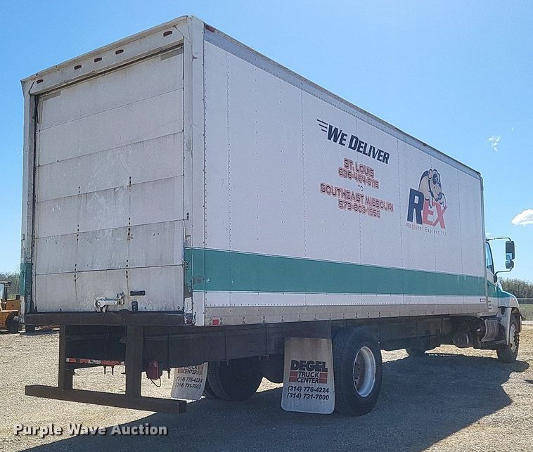 image for item EJ7910 2014 Hino 338 box truck