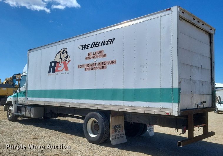 image for item EJ7910 2014 Hino 338 box truck