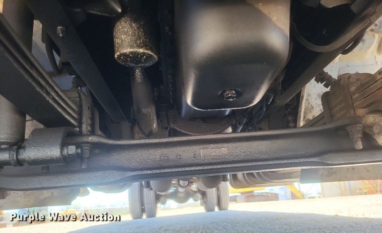 image for item EJ7910 2014 Hino 338 box truck