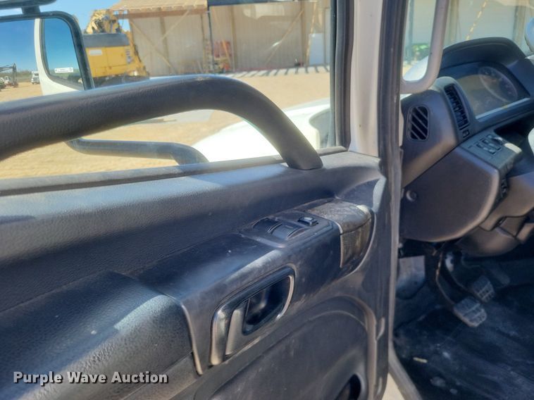 image for item EJ7910 2014 Hino 338 box truck